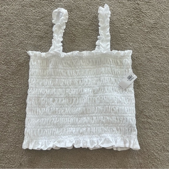 NWT Old Navy Fitted Smocked Tank Top in White Size Medium - Picture 4 of 7